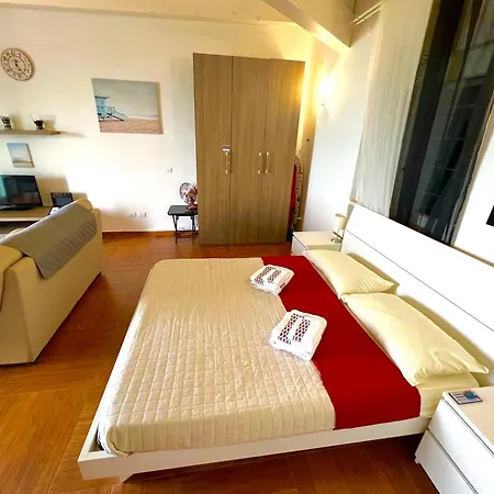 Tramonto Suite-rome Airport Fco-fronte Mare Fiumicino