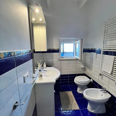 Tramonto Suite-rome Airport Fco-fronte Mare Apartment *